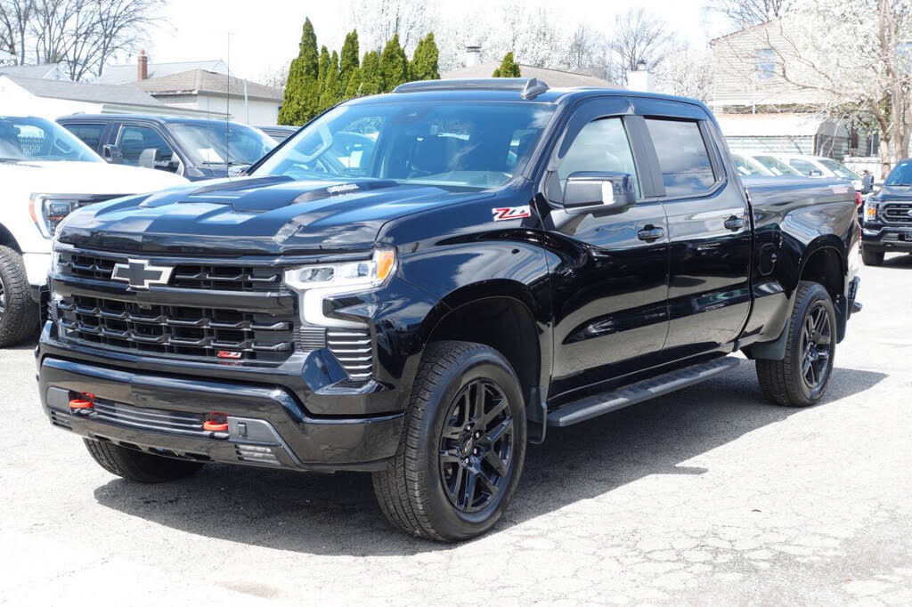 2022 Chevrolet Silverado 1500 LT Trail Boss - Photo 2