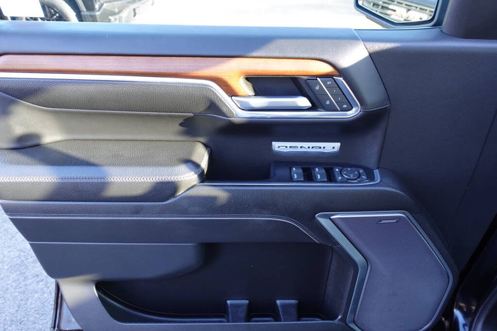 Photo 16 of this GMC Sierra 1500