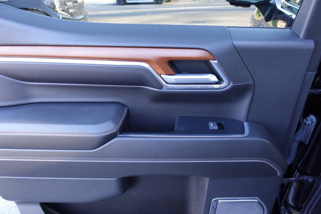 Photo 23 of this GMC Sierra 1500