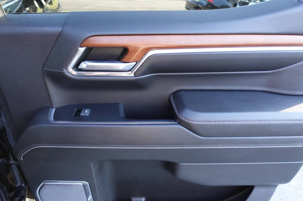 Photo 33 of this GMC Sierra 1500