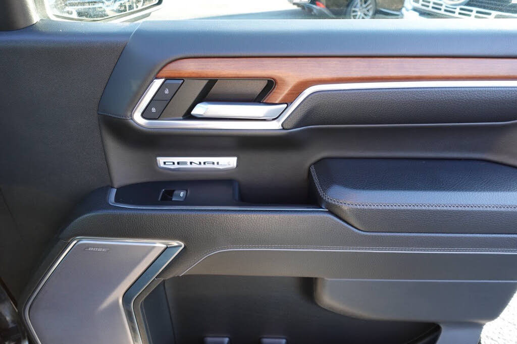 Photo 36 of this GMC Sierra 1500