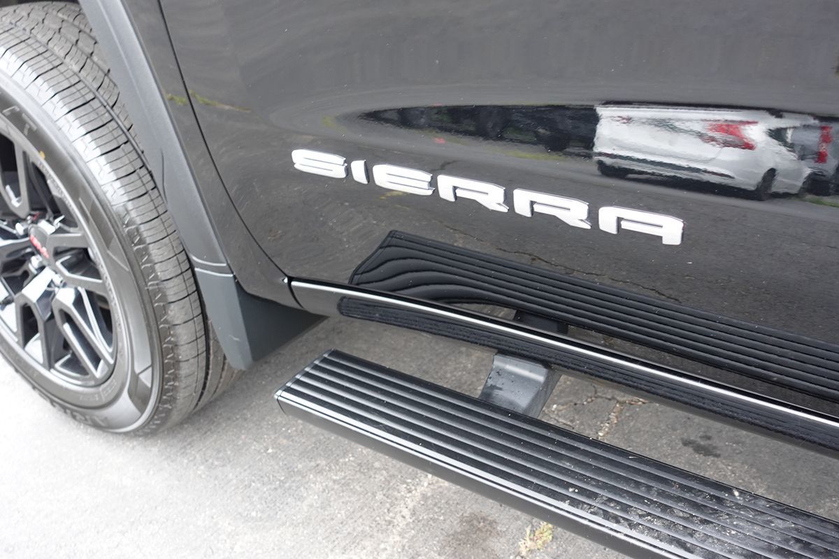 Photo 12 of this GMC Sierra 1500
