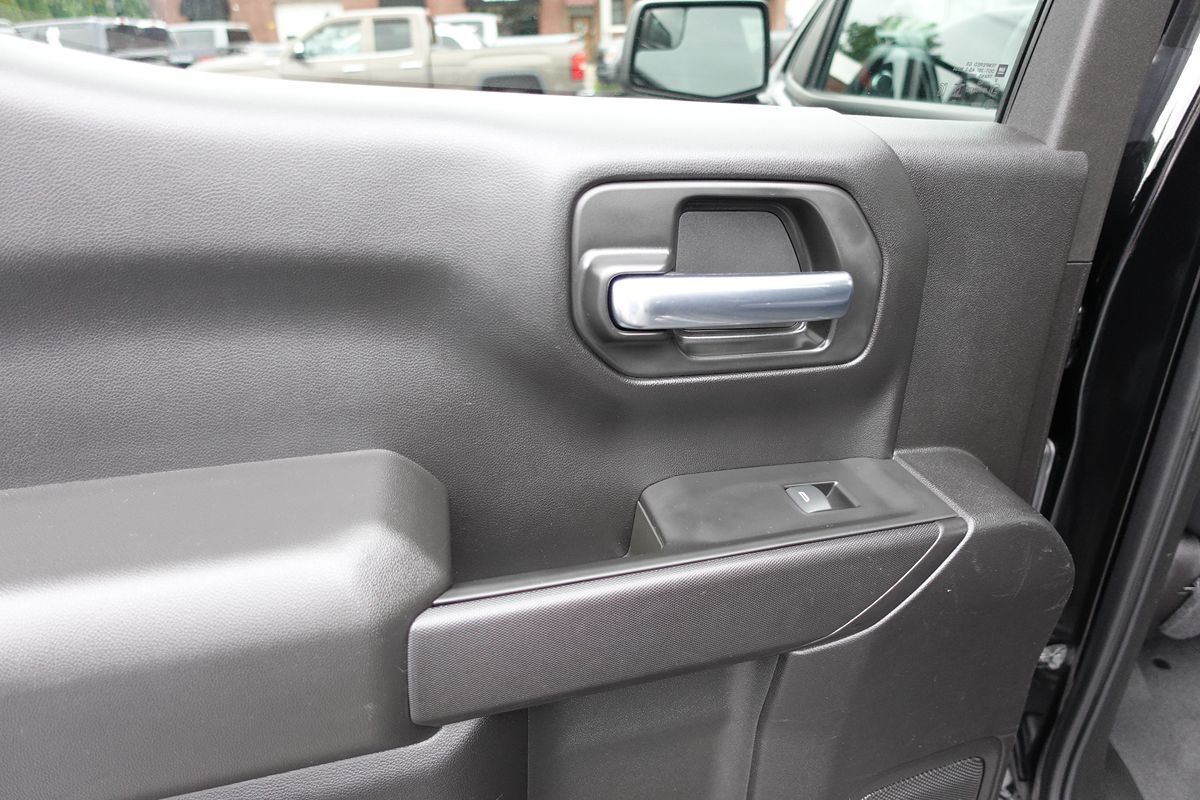 Photo 20 of this GMC Sierra 1500