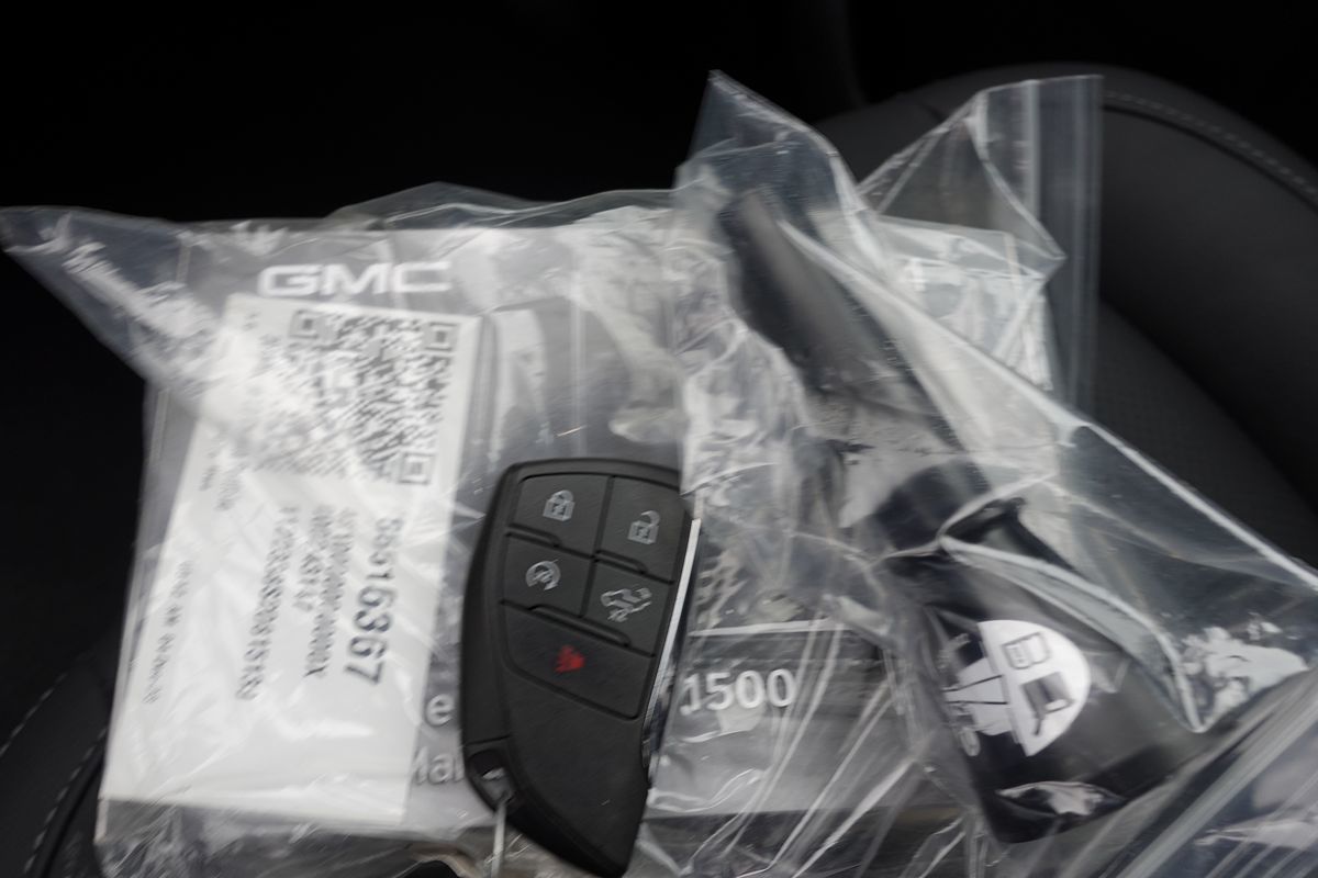 Photo 37 of this GMC Sierra 1500