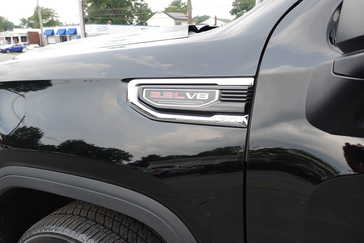 Photo 16 of this GMC Sierra 1500