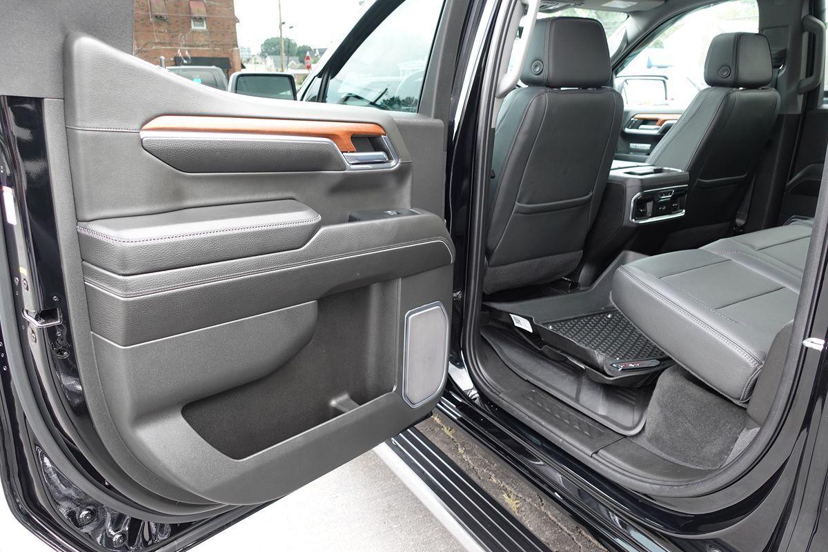 Photo 25 of this GMC Sierra 1500