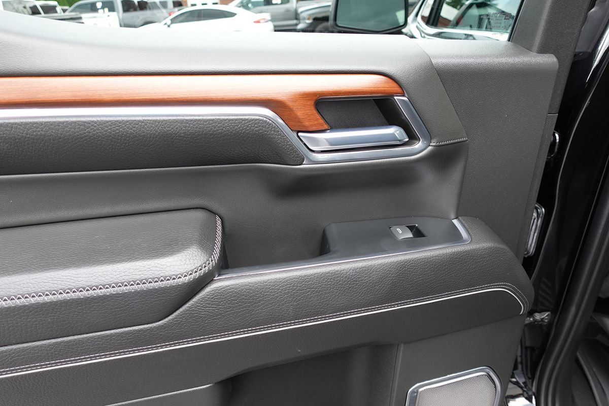 Photo 26 of this GMC Sierra 1500