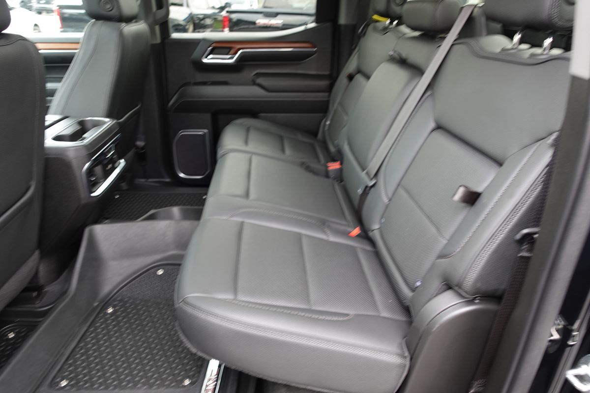 Photo 28 of this GMC Sierra 1500