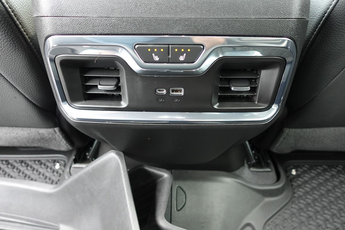 Photo 50 of this GMC Sierra 1500
