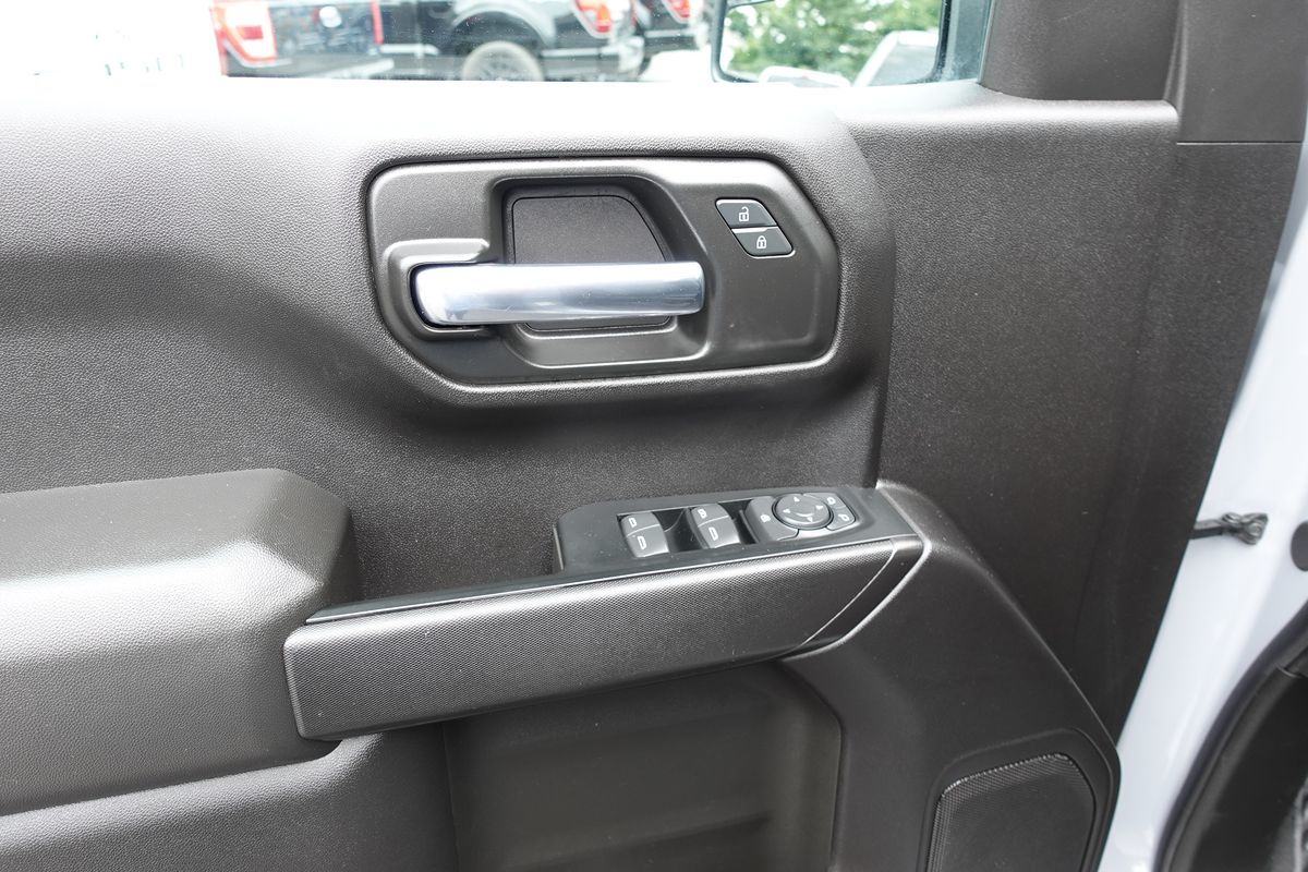 Photo 15 of this GMC Sierra 1500