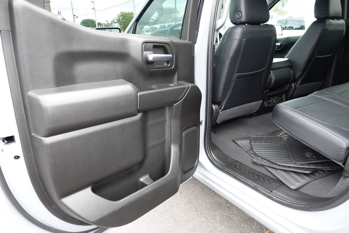 Photo 19 of this GMC Sierra 1500