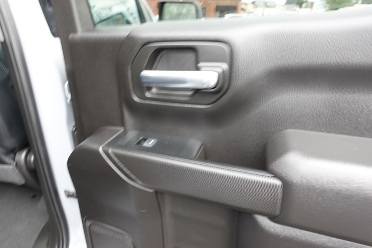 Photo 27 of this GMC Sierra 1500