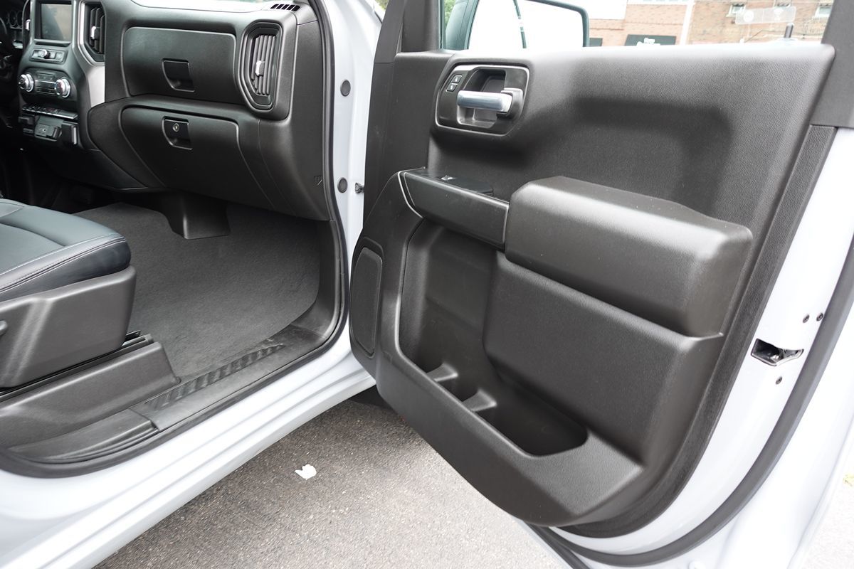 Photo 31 of this GMC Sierra 1500