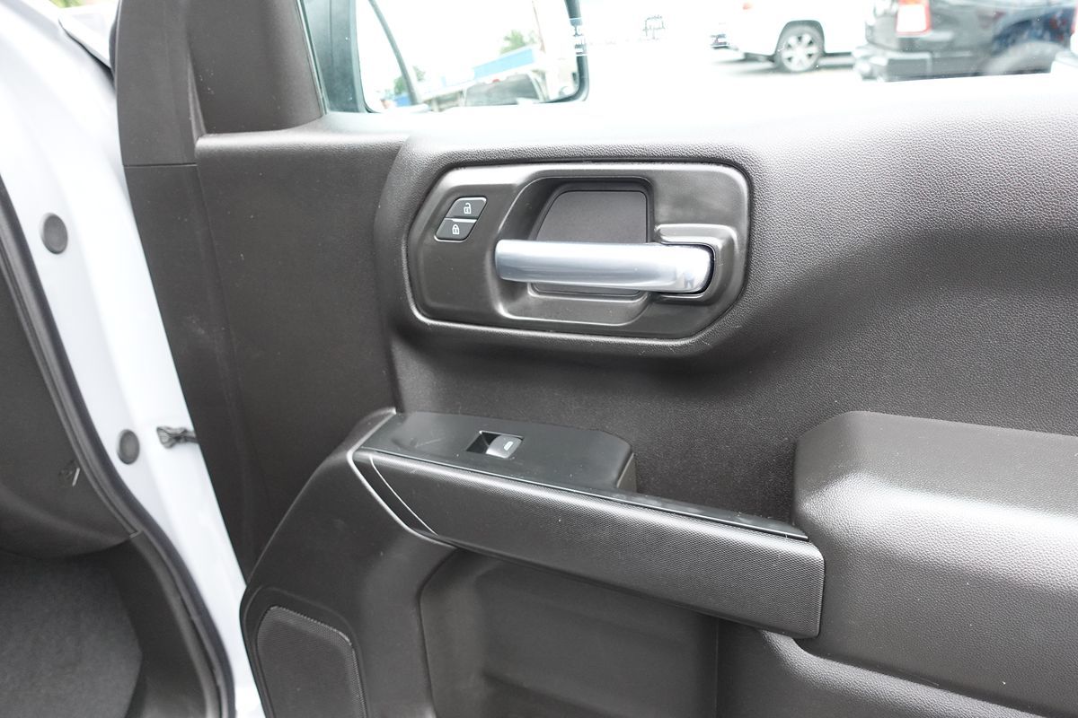 Photo 32 of this GMC Sierra 1500