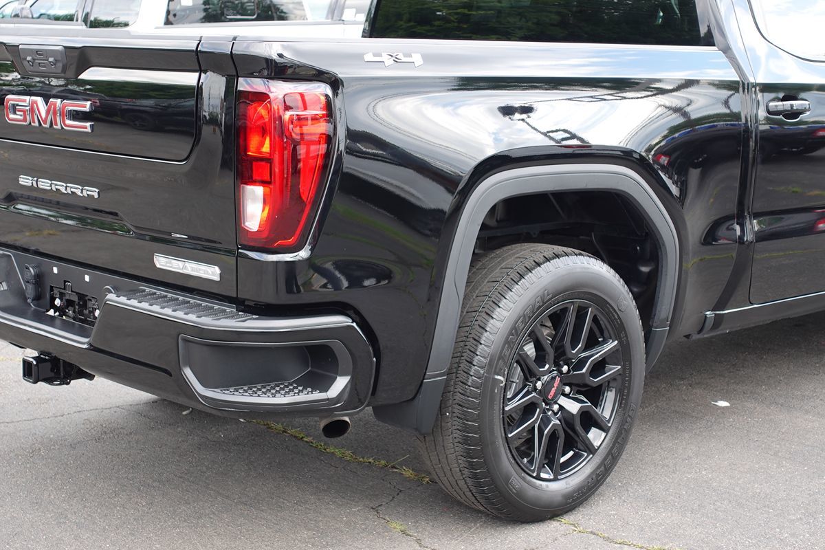 Photo 10 of this GMC Sierra 1500