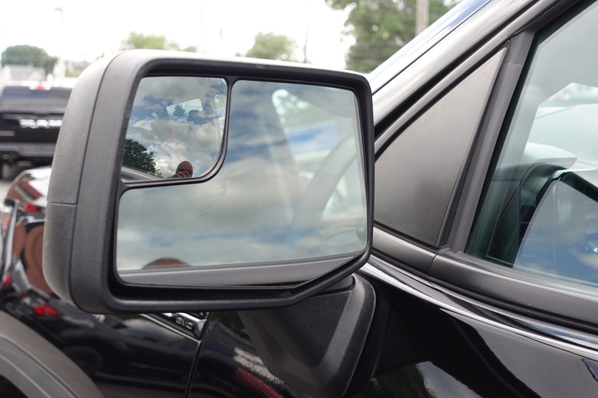 Photo 13 of this GMC Sierra 1500