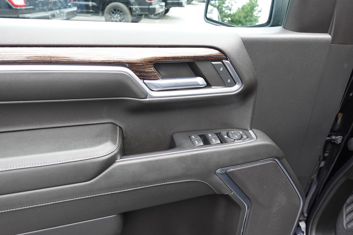 Photo 16 of this GMC Sierra 1500