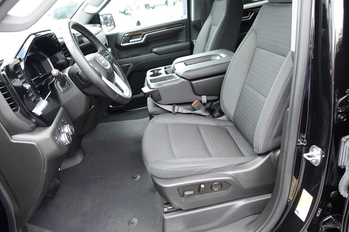 Photo 18 of this GMC Sierra 1500