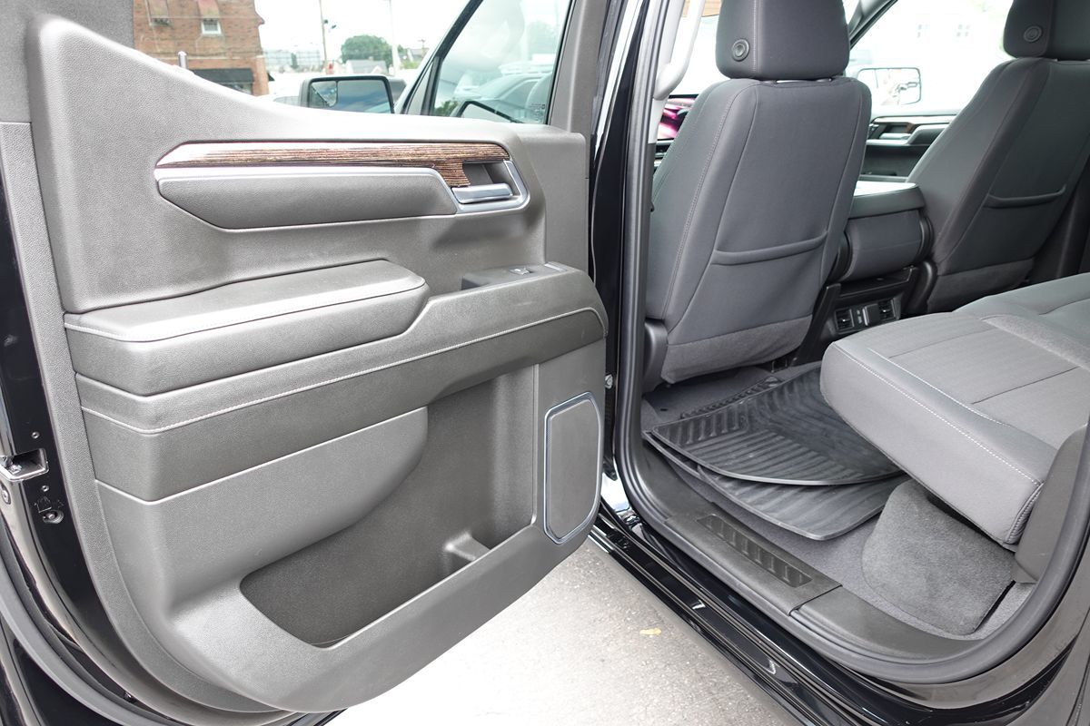 Photo 19 of this GMC Sierra 1500