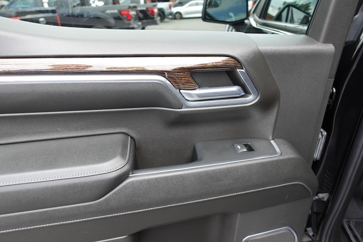Photo 20 of this GMC Sierra 1500