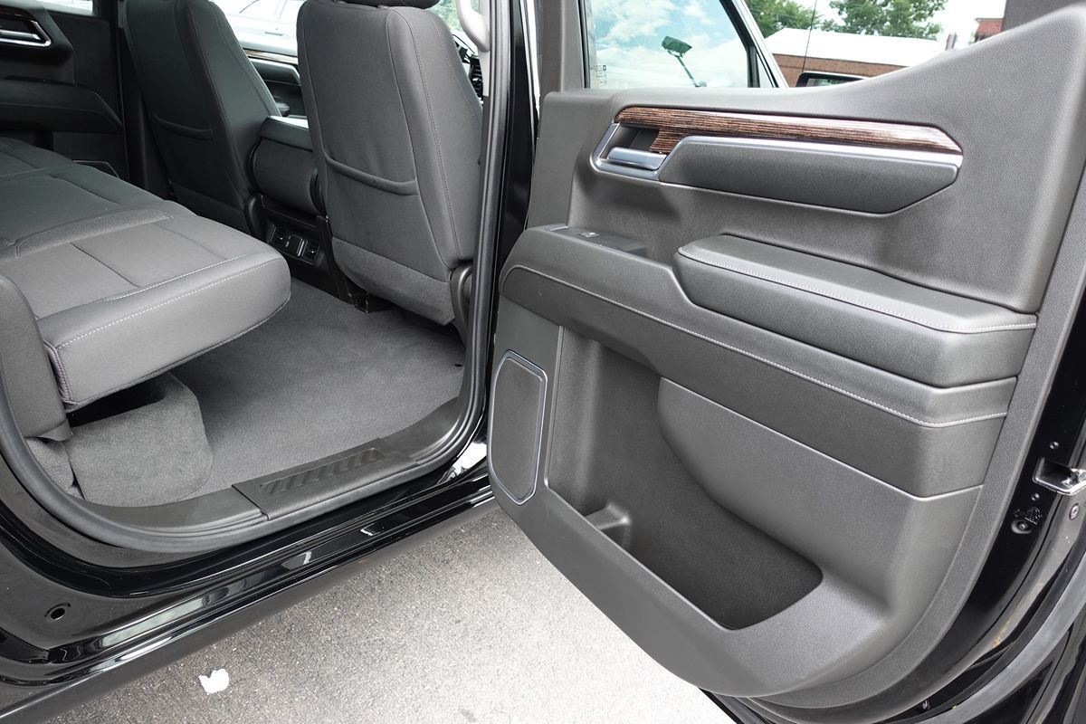 Photo 28 of this GMC Sierra 1500