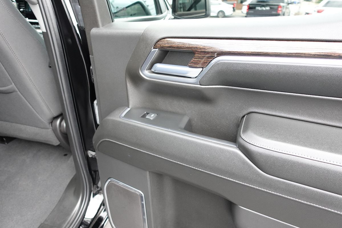 Photo 29 of this GMC Sierra 1500
