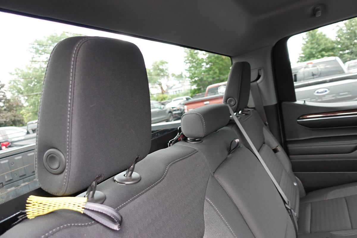 Photo 32 of this GMC Sierra 1500