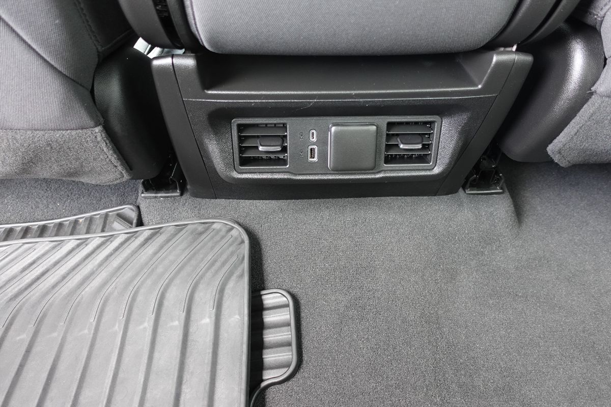 Photo 34 of this GMC Sierra 1500