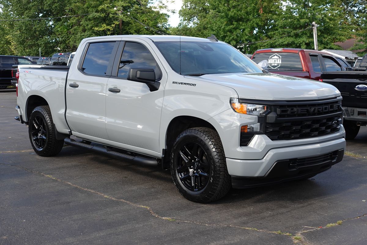 Photo 4 of this Chevrolet Silverado 1500