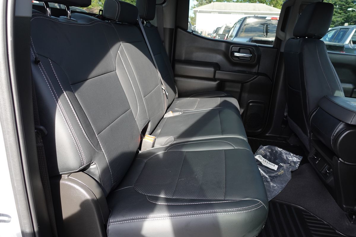 Photo 31 of this Chevrolet Silverado 1500