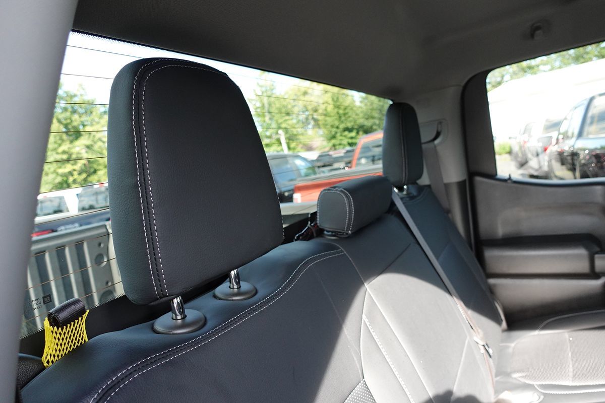 Photo 32 of this Chevrolet Silverado 1500
