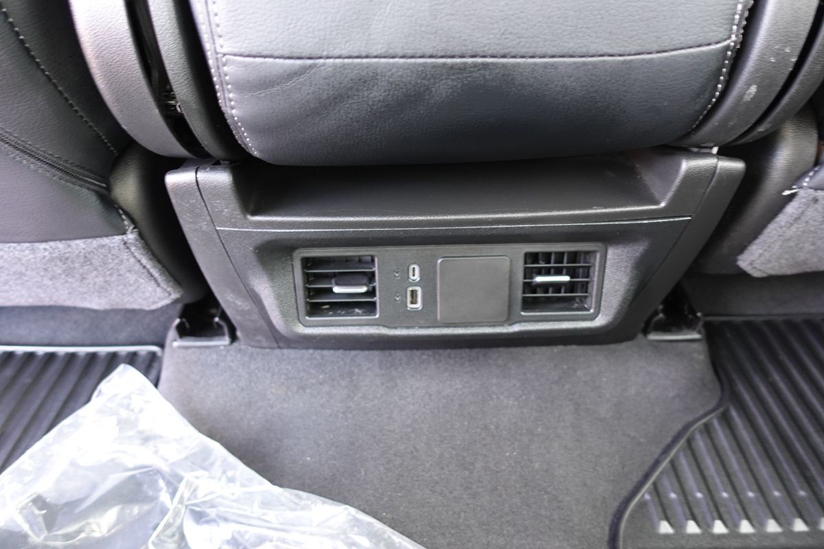 Photo 38 of this Chevrolet Silverado 1500