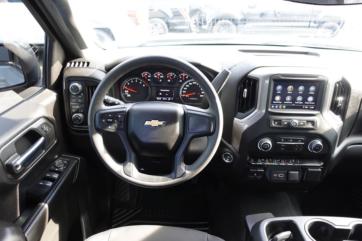 Photo 39 of this Chevrolet Silverado 1500