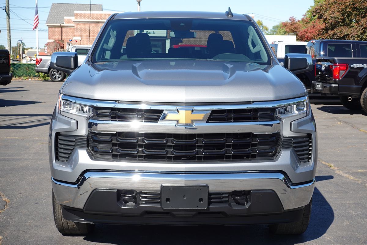Photo 7 of this Chevrolet Silverado 1500