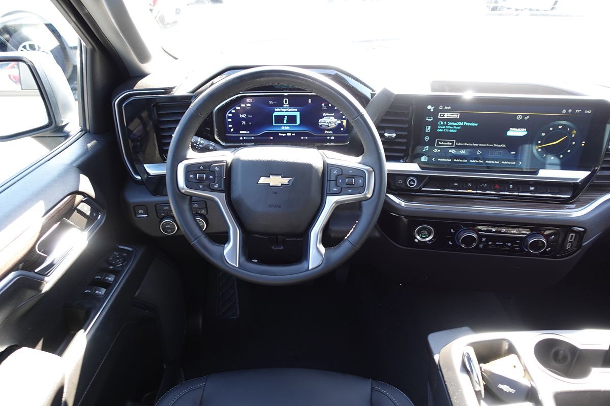 Photo 41 of this Chevrolet Silverado 1500