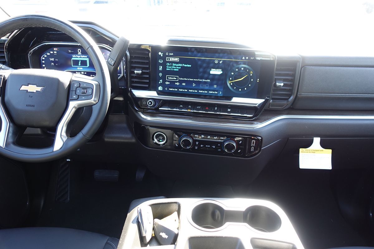Photo 43 of this Chevrolet Silverado 1500