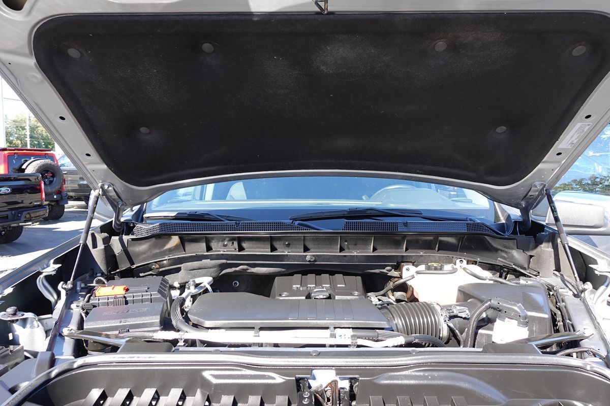 Photo 57 of this Chevrolet Silverado 1500