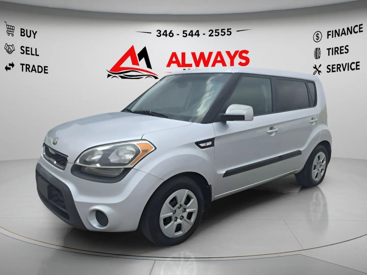 Bright Silver Metallic 2013 Kia Soul Wagon Front-Wheel Drive Automatic
