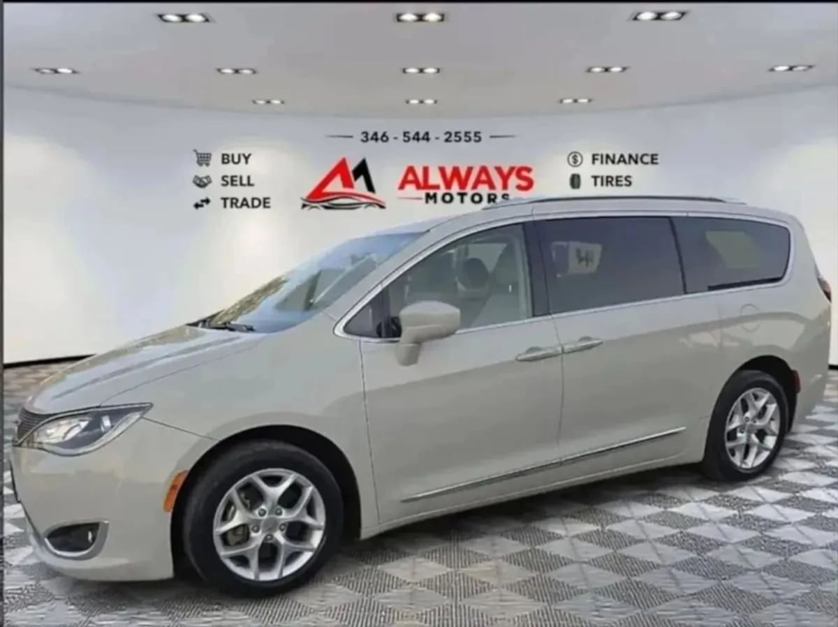 2020 Chrysler Pacifica Touring L Plus