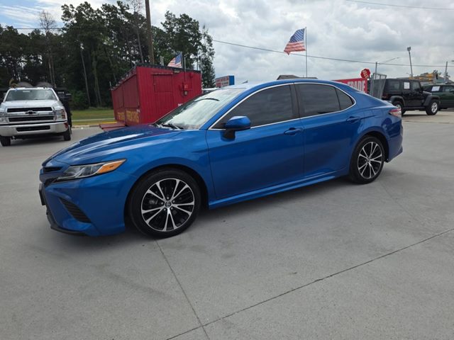Blue Streak Metallic 2019 Toyota Camry Sedan Front-Wheel Drive Automatic