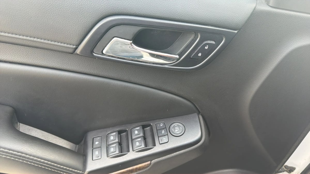 Photo 14 of this Chevrolet Suburban