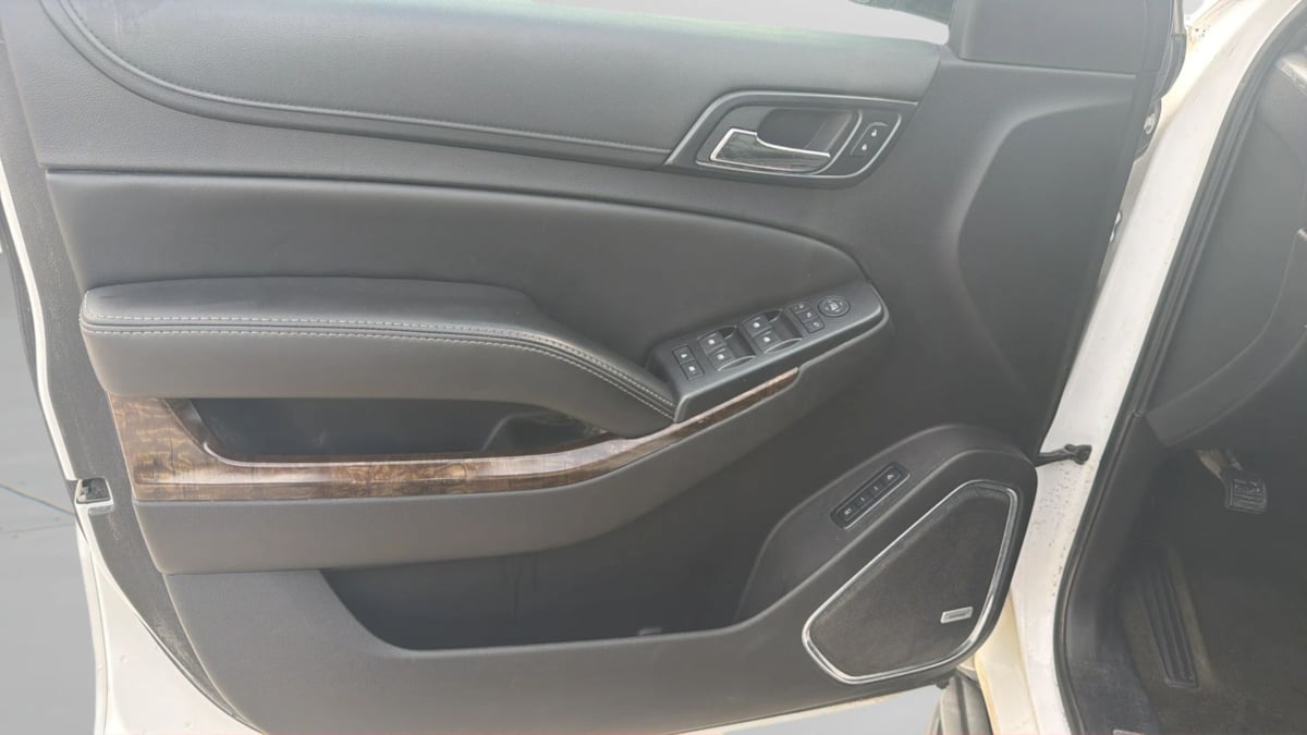 Photo 15 of this Chevrolet Suburban