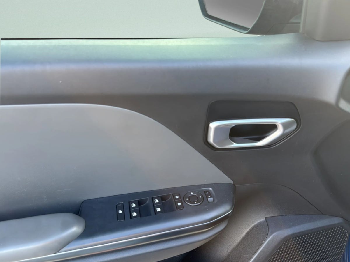 Photo 14 of this Kia K4