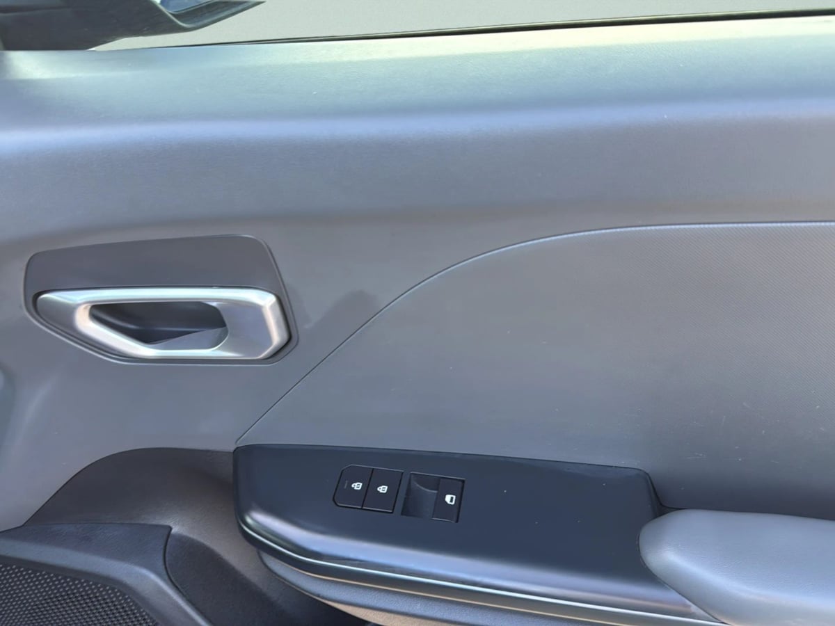 Photo 17 of this Kia K4