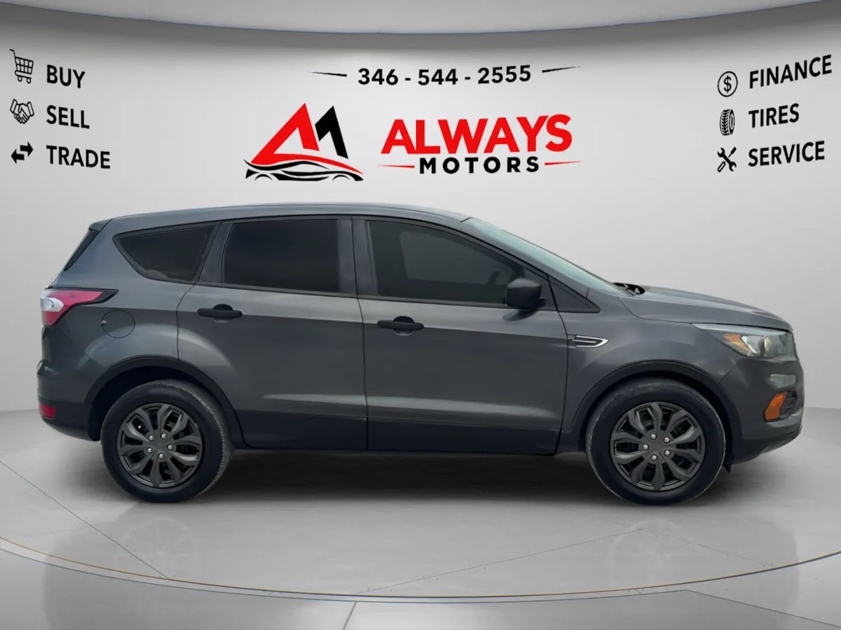 Photo 4 of this Ford Escape