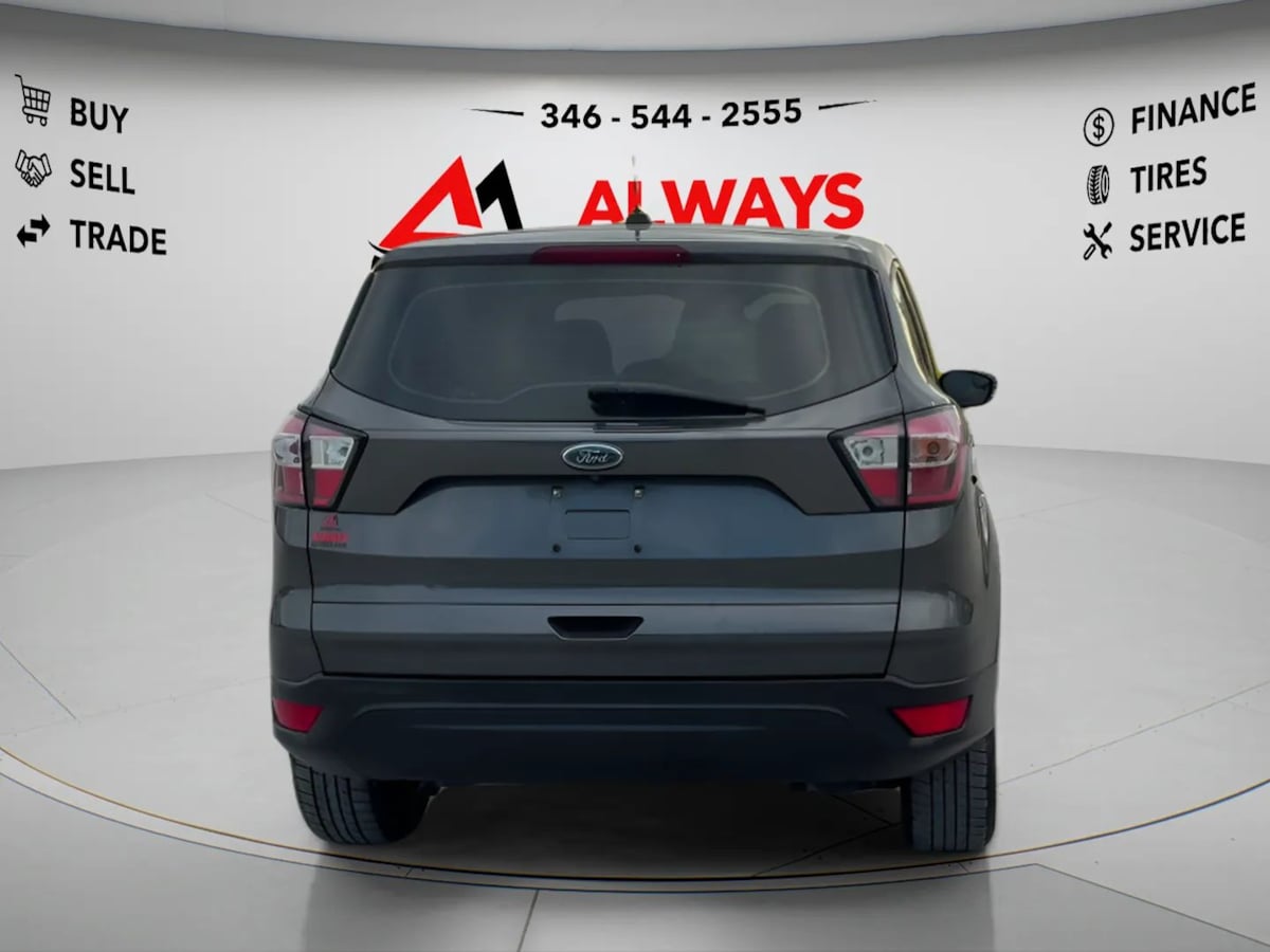 Photo 6 of this Ford Escape