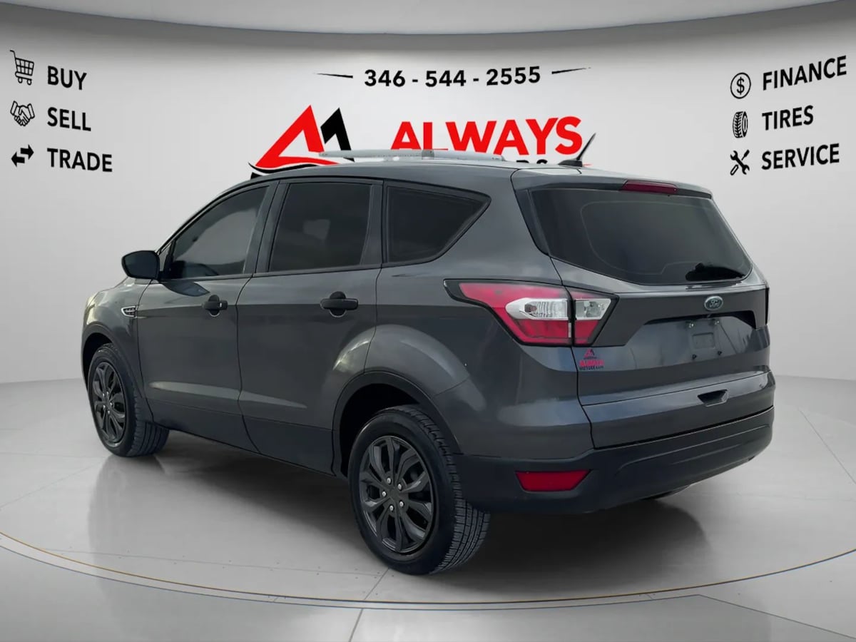 Photo 7 of this Ford Escape