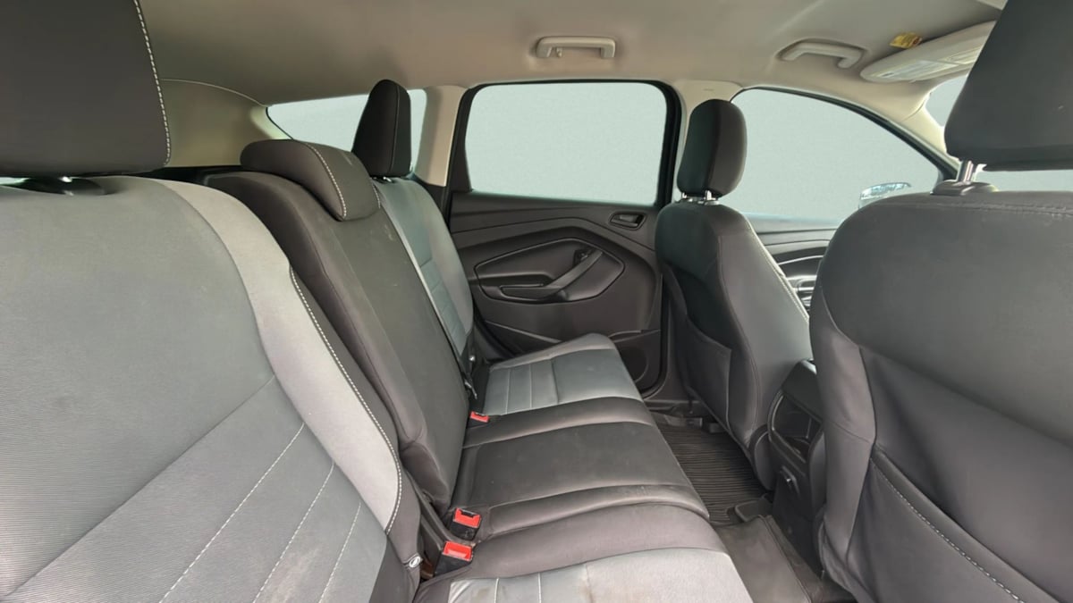 Photo 18 of this Ford Escape