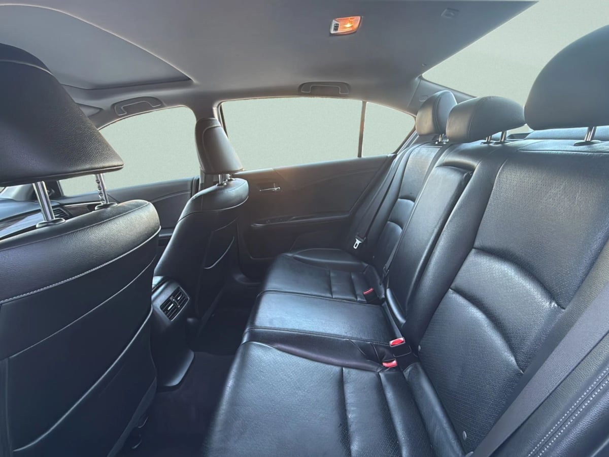 Photo 19 of this Honda Accord Hybrid