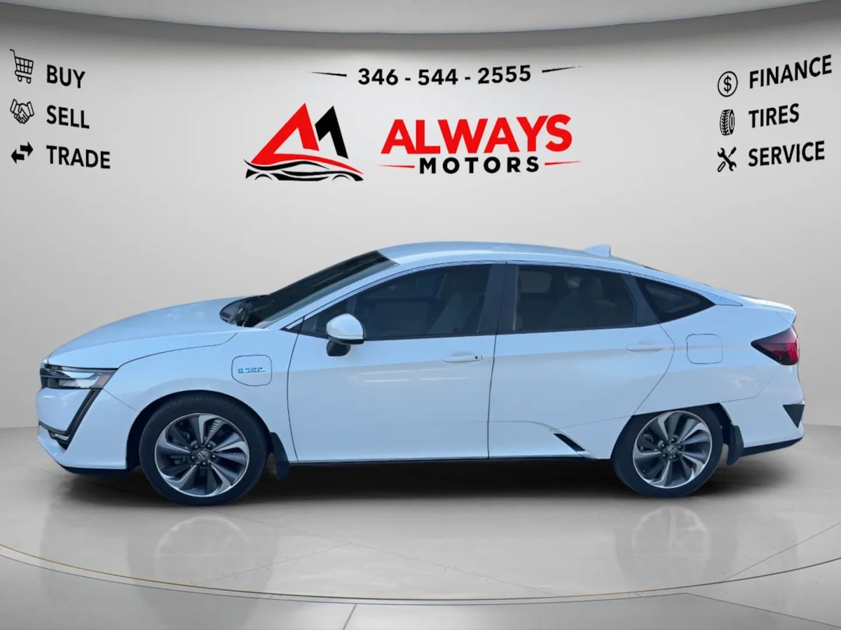 Photo 8 of this Honda Clarity Plug-In Hybrid